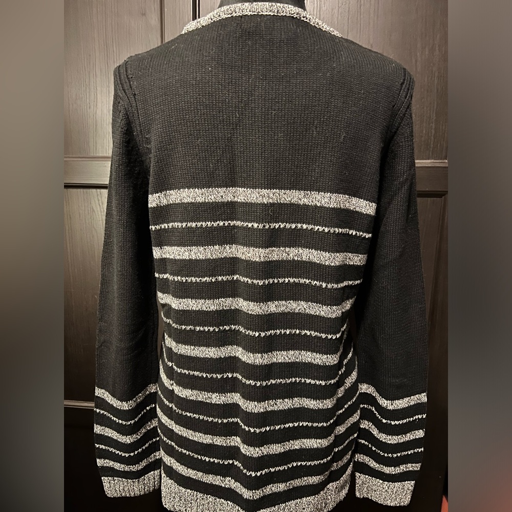 Sweater - Picture 3 of 4